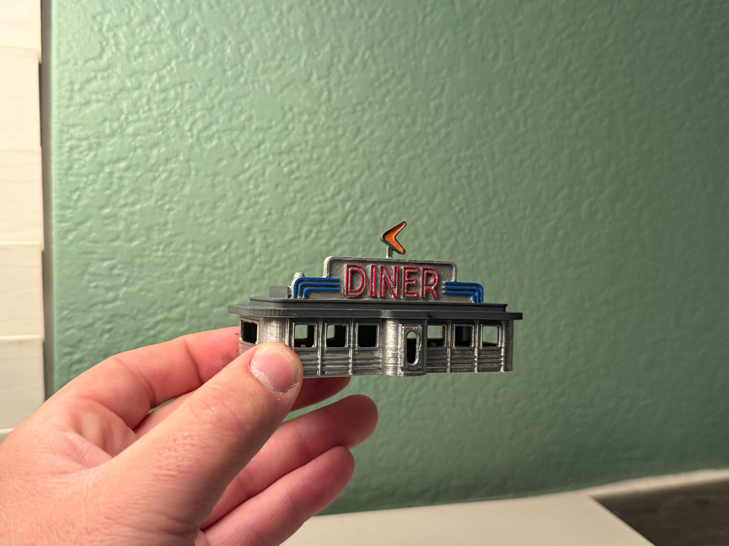00000 - Richie’s Roadside Diner Completed - Detailed Interior - N Scale Model Kit
