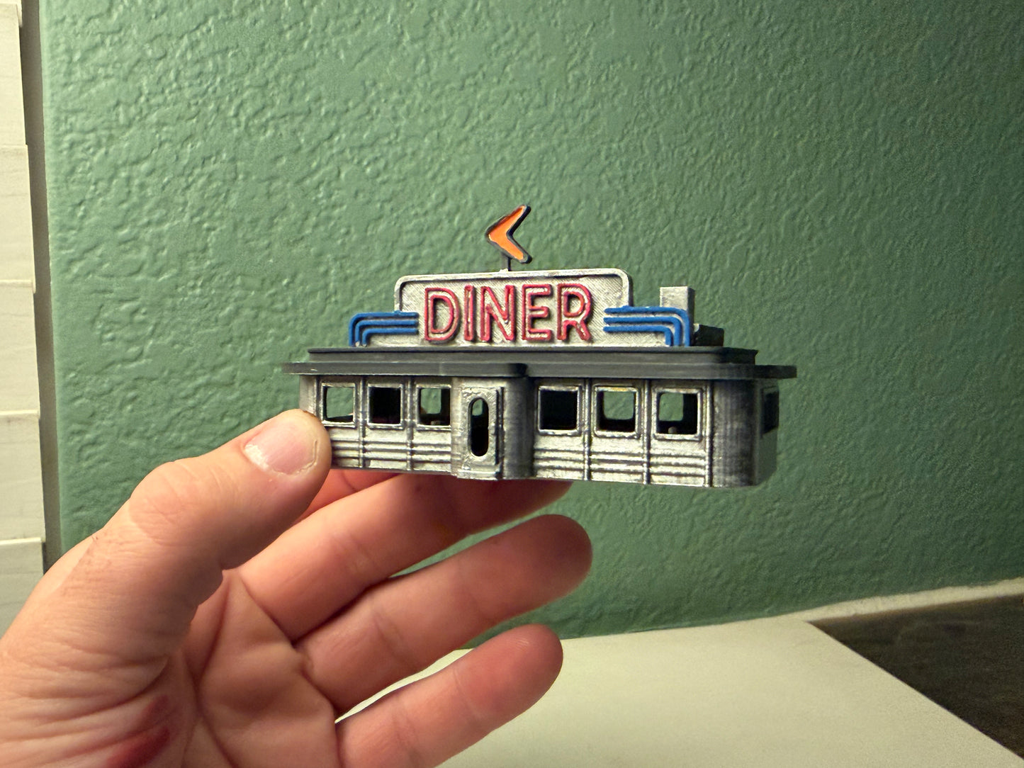 00000 - Richie’s Roadside Diner Completed - Detailed Interior - N Scale Model Kit